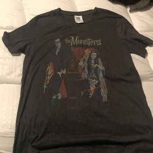 NWOT The Munsters Vintage Style Graphic Tee Sz S M
